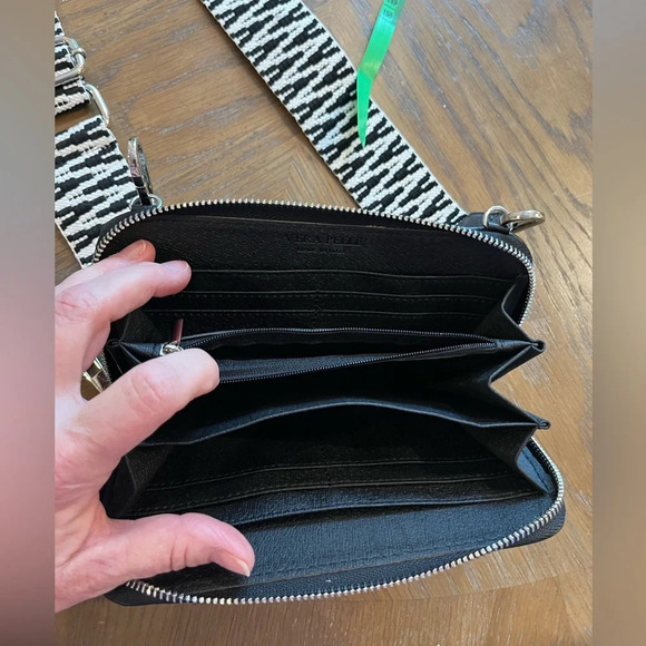 Vera Pelle Crossbody Bag - Picture 8 of 16